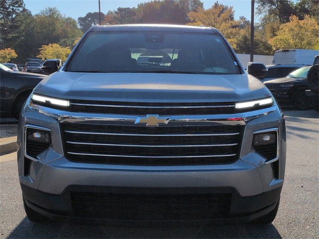Used 2025 Chevrolet Traverse LT image 8