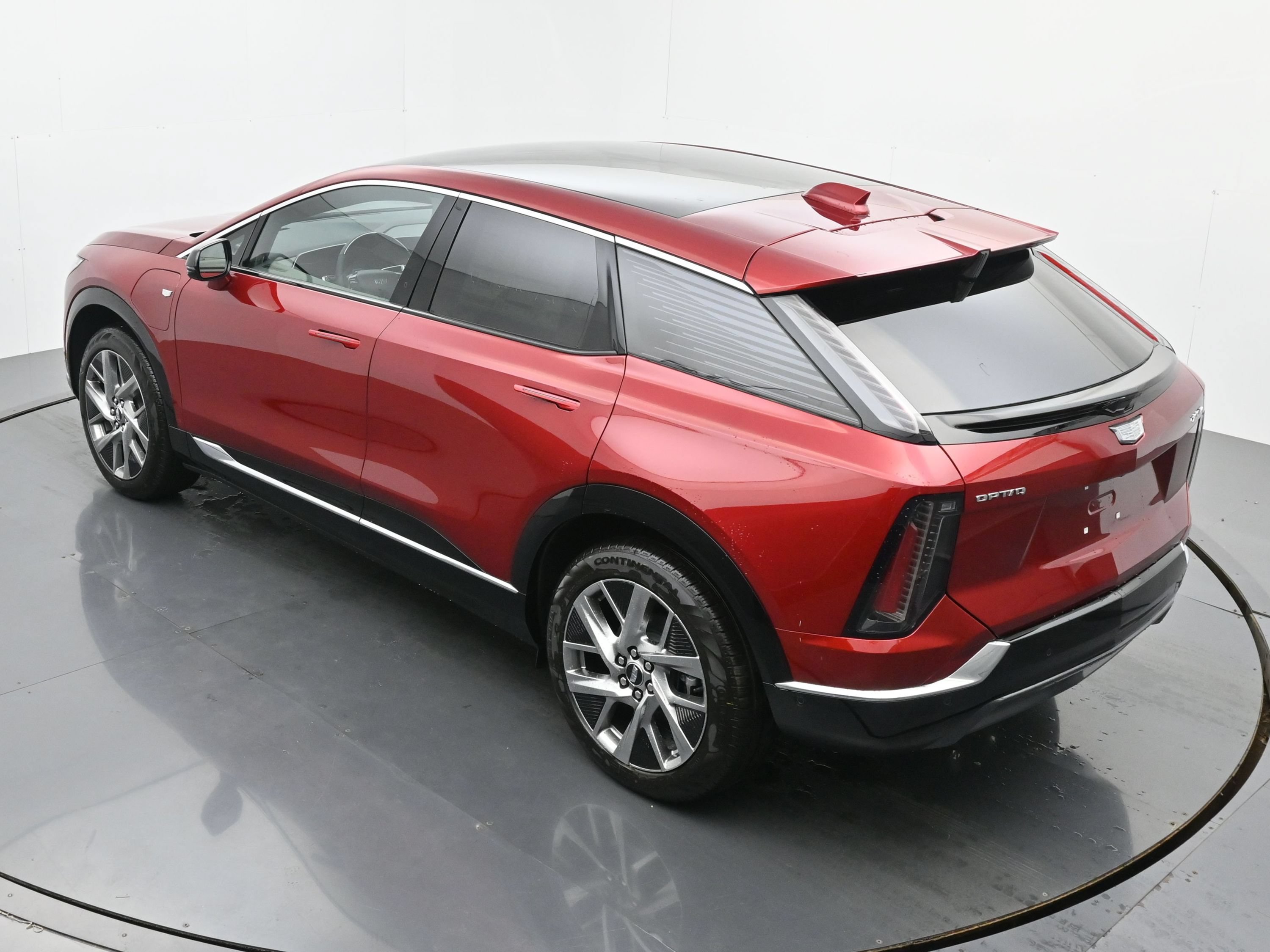 New 2026 Cadillac Optiq Luxury 1 w/ LPO, Floor Liner Package AWD/4WD image 25