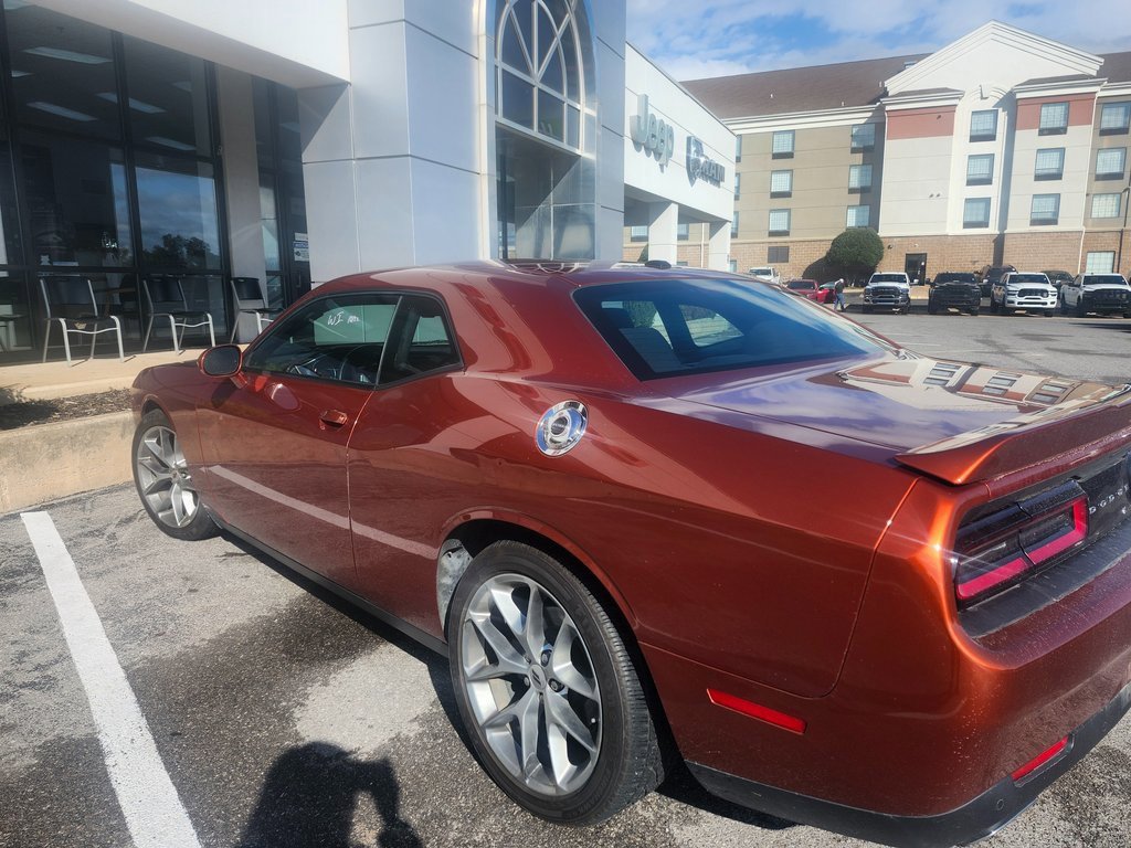 Used 2022 Dodge Challenger GT image 3