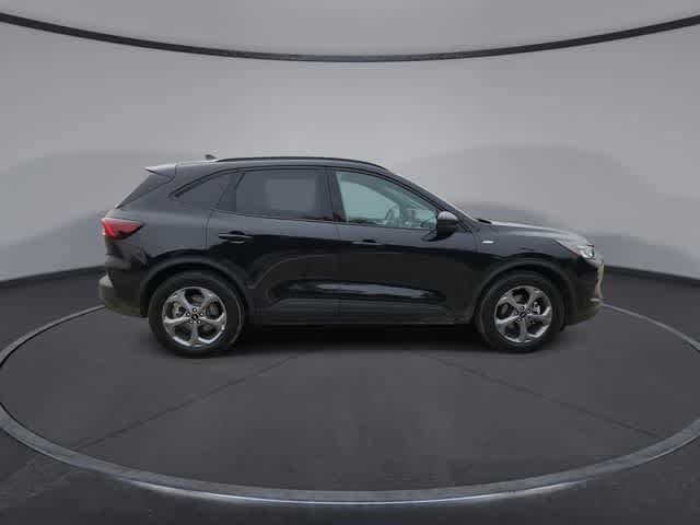 Used 2025 Ford Escape ST-Line FWD image 9