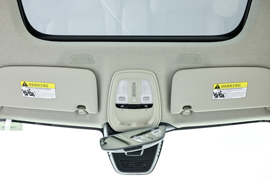 New 2026 Volvo XC40 B5 Ultra w/ Protection Package Premier image 19