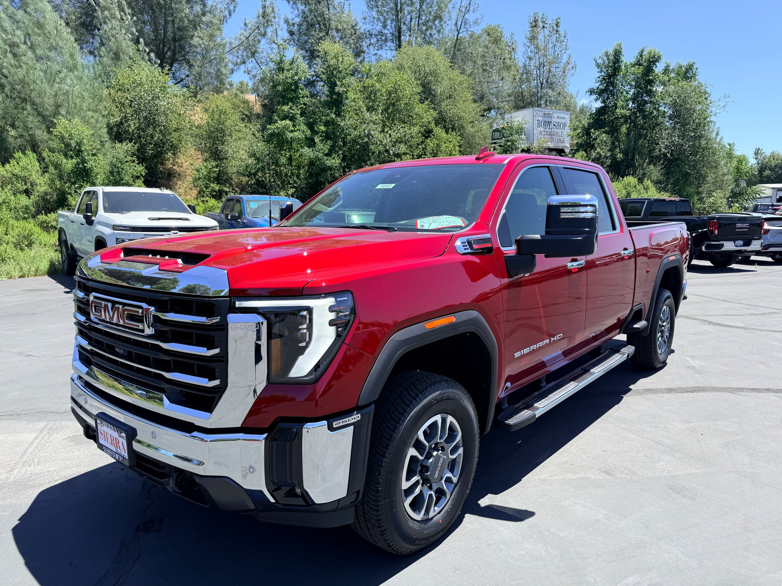 New 2026 GMC Sierra 2500 SLT w/ SLT Premium Package AWD/4WD image 1