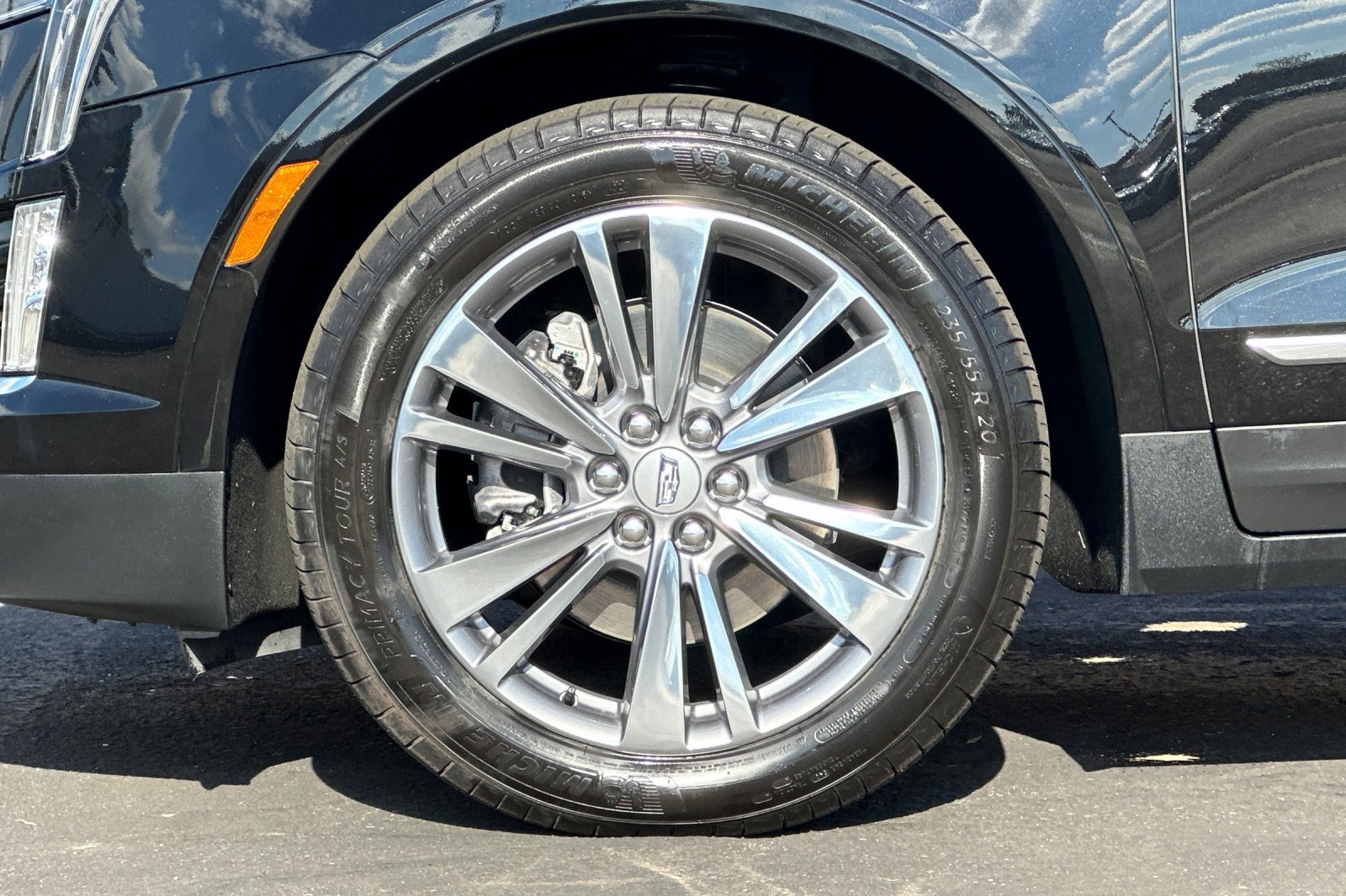 Certified 2025 Cadillac XT5 Premium Luxury image 27