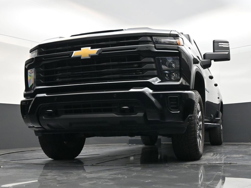 Used 2025 Chevrolet Silverado 2500 Custom w/ Custom Value Package AWD/4WD image 26
