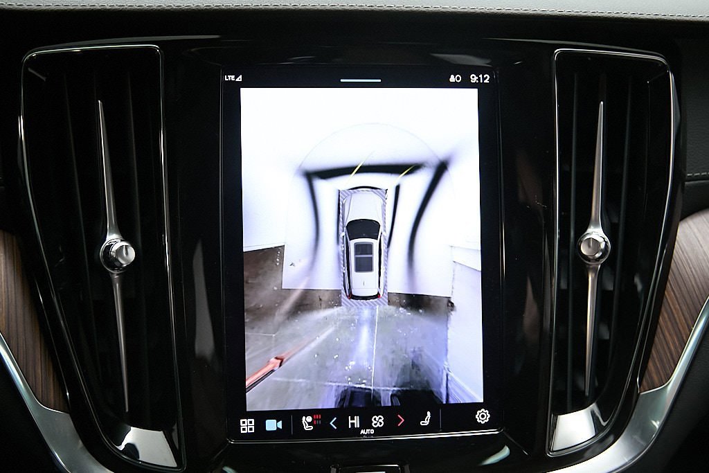 Certified 2024 Volvo V60 B5 Cross Country Ultimate image 27