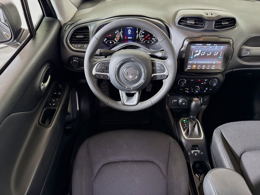 Used 2023 Jeep Renegade Latitude AWD/4WD image 19