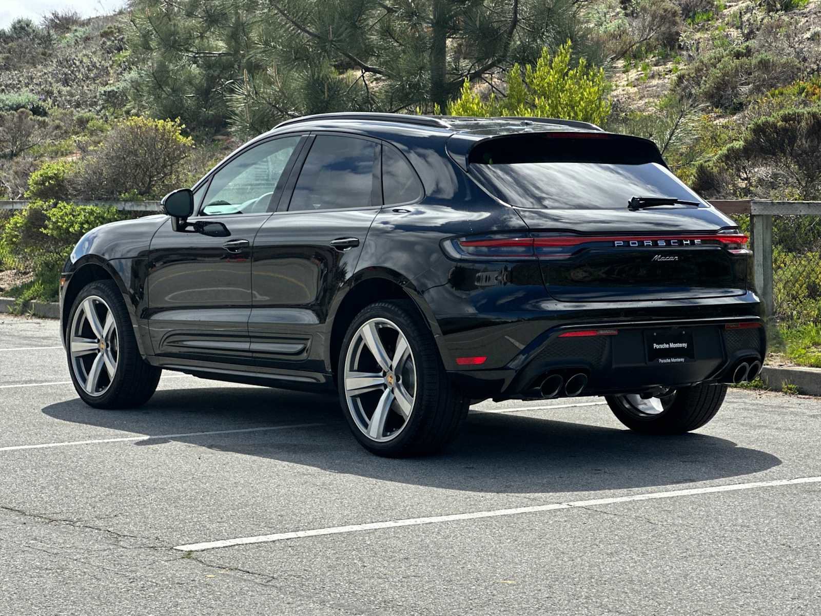 New 2025 Porsche Macan AWD/4WD image 3