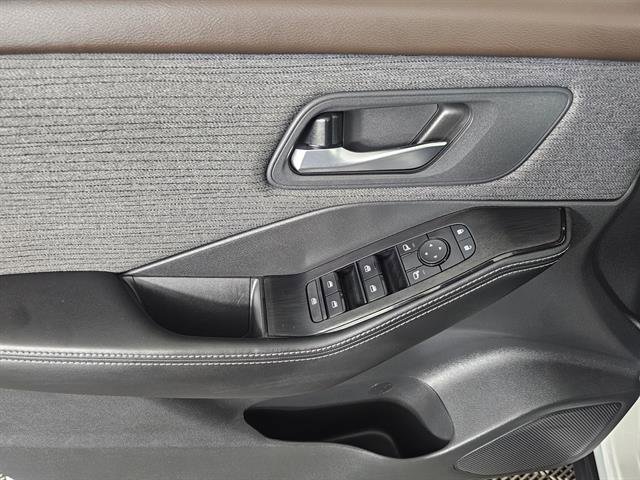 Used 2021 Nissan Rogue SV image 37