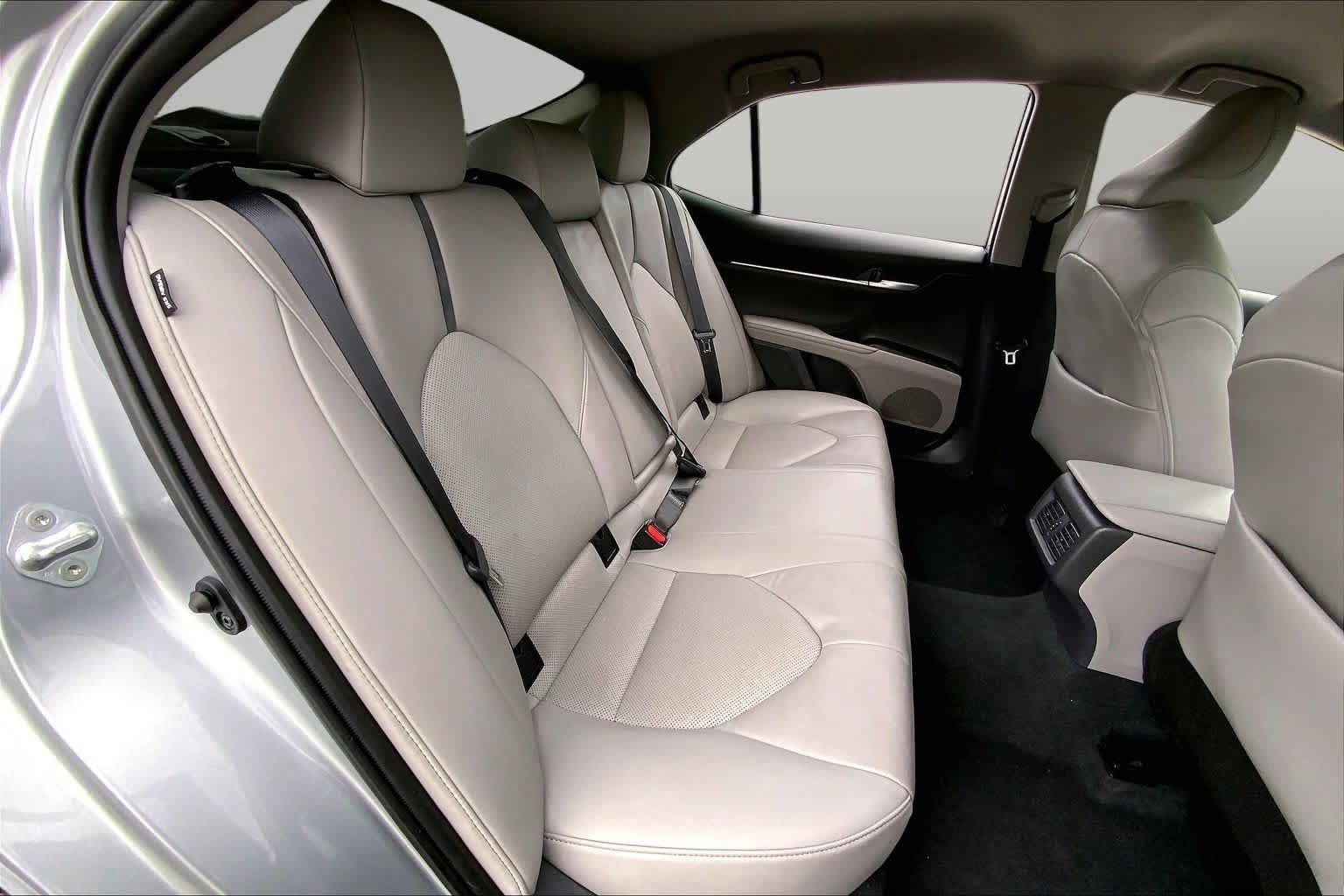 Used 2023 Toyota Camry XLE FWD image 19