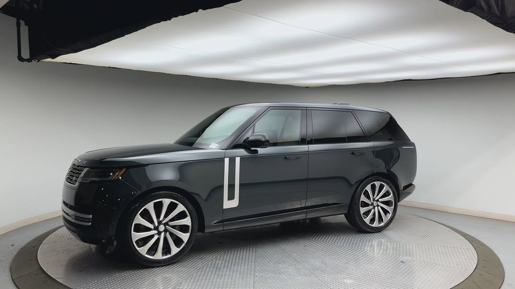 Used 2024 Land Rover Range Rover Autobiography image 6