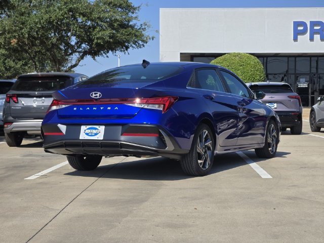Certified 2024 Hyundai Elantra SEL w/ Convenience Package FWD image 4