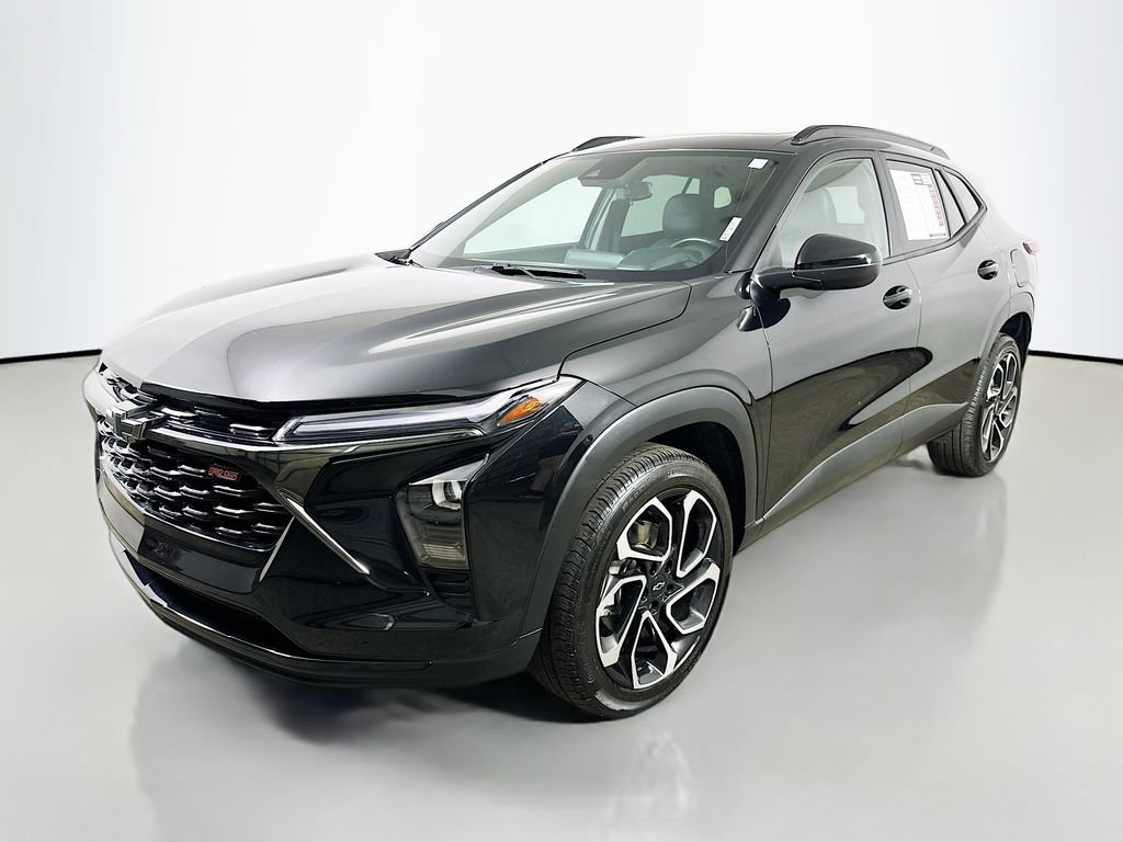 Used 2024 Chevrolet Trax RS w/ Sunroof Package FWD video 3
