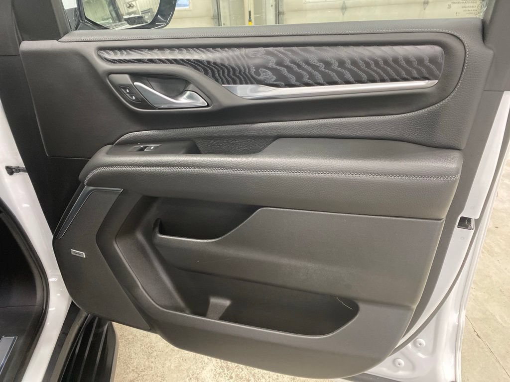 Used 2022 GMC Yukon XL Denali AWD/4WD image 34