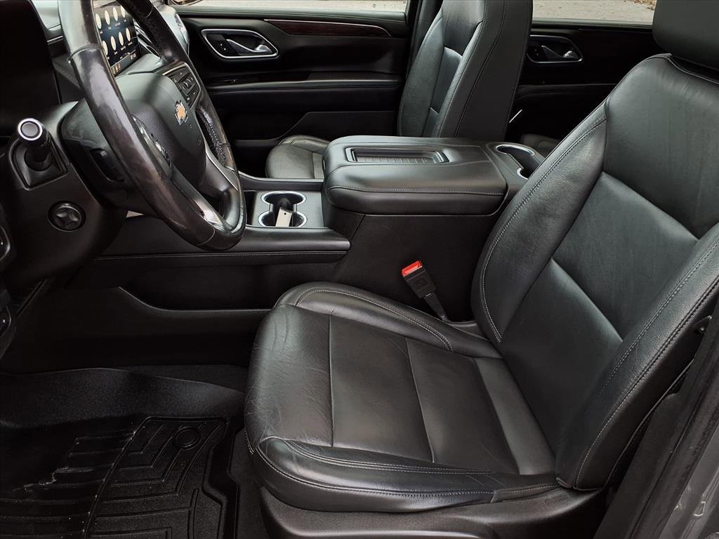 Used 2021 Chevrolet Suburban LT w/ LT Signature Package image 7