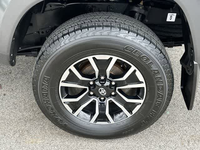 Used 2023 Toyota Tacoma TRD Sport w/ Black Out Package (TMS) AWD/4WD image 5