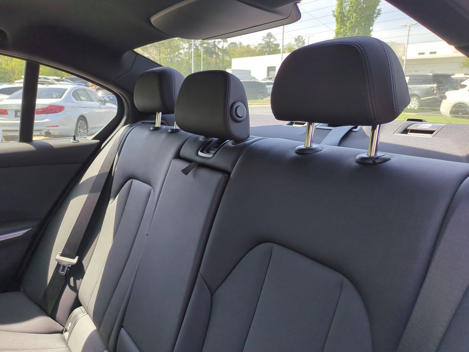 Used 2021 BMW 330e image 30