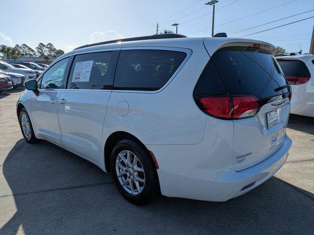Certified 2021 Chrysler Voyager Lxi FWD image 6