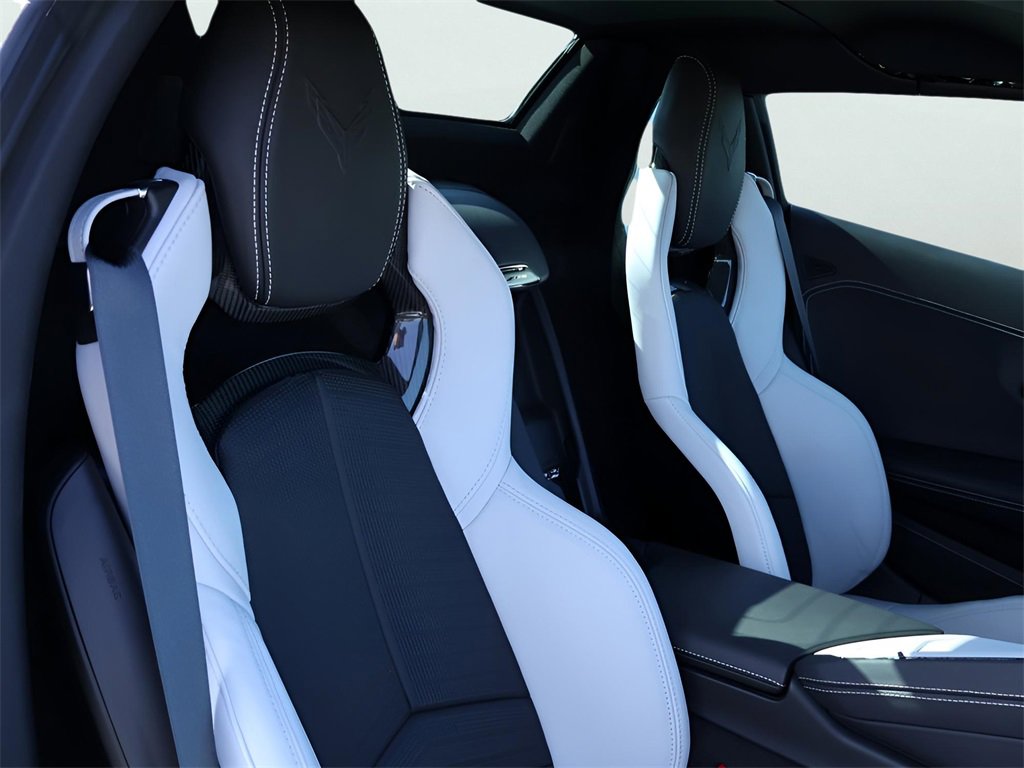 Used 2024 Chevrolet Corvette Z06 w/ Z07 Performance Package image 16