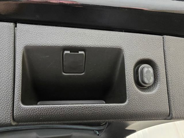 Used 2016 Cadillac Escalade Premium image 37