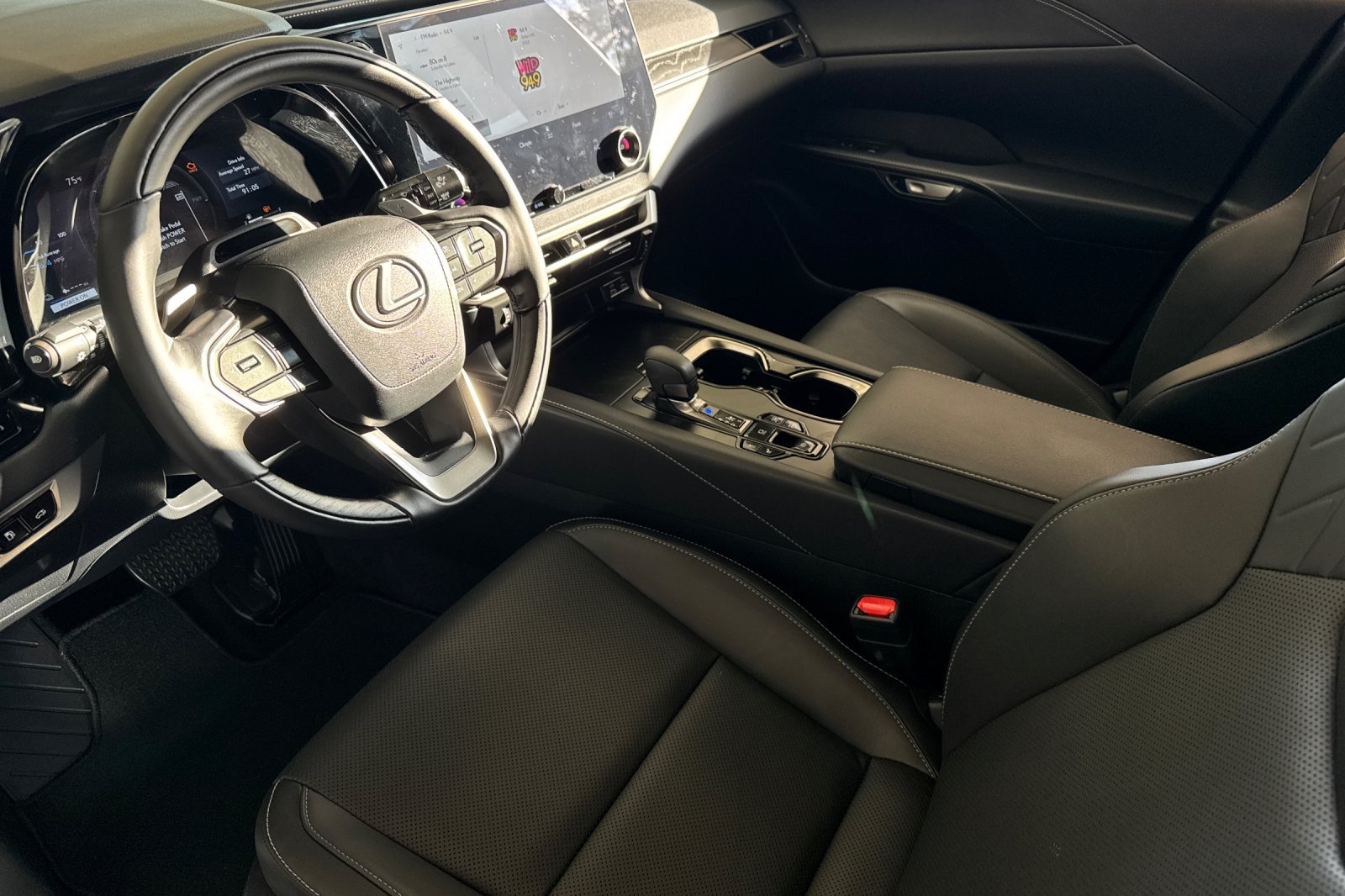 Certified 2026 Lexus RX 450h AWD w/ Convenience Package image 7