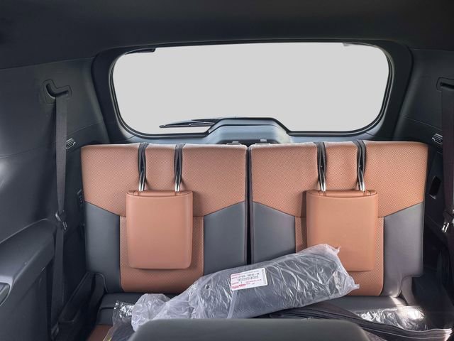 Certified 2024 Lexus GX 550 w/ Accessory Package (Z1) AWD/4WD image 17