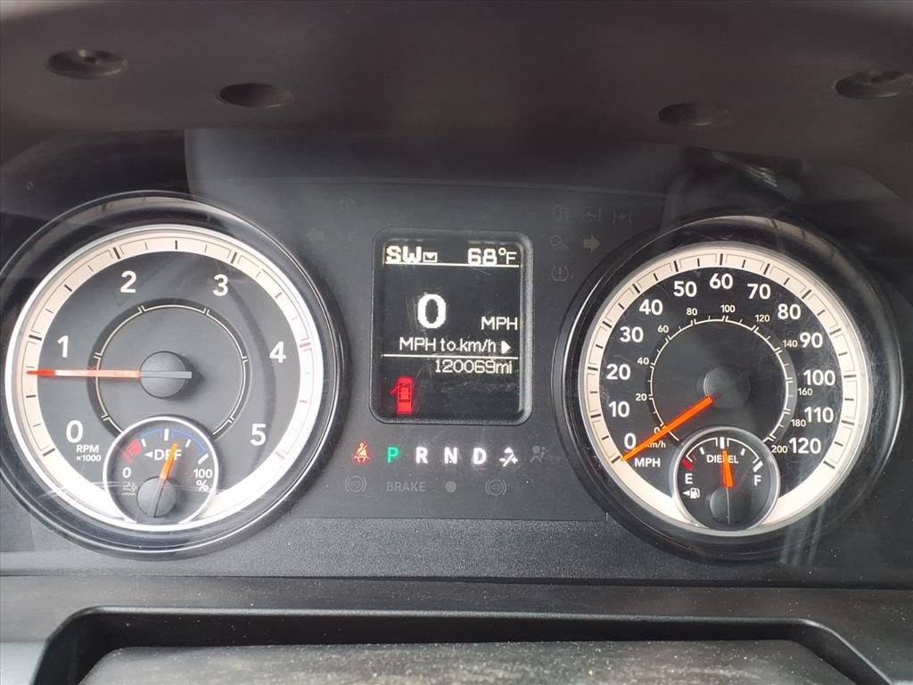 Used 2017 RAM 3500 Tradesman w/ Chrome Appearance Group image 31