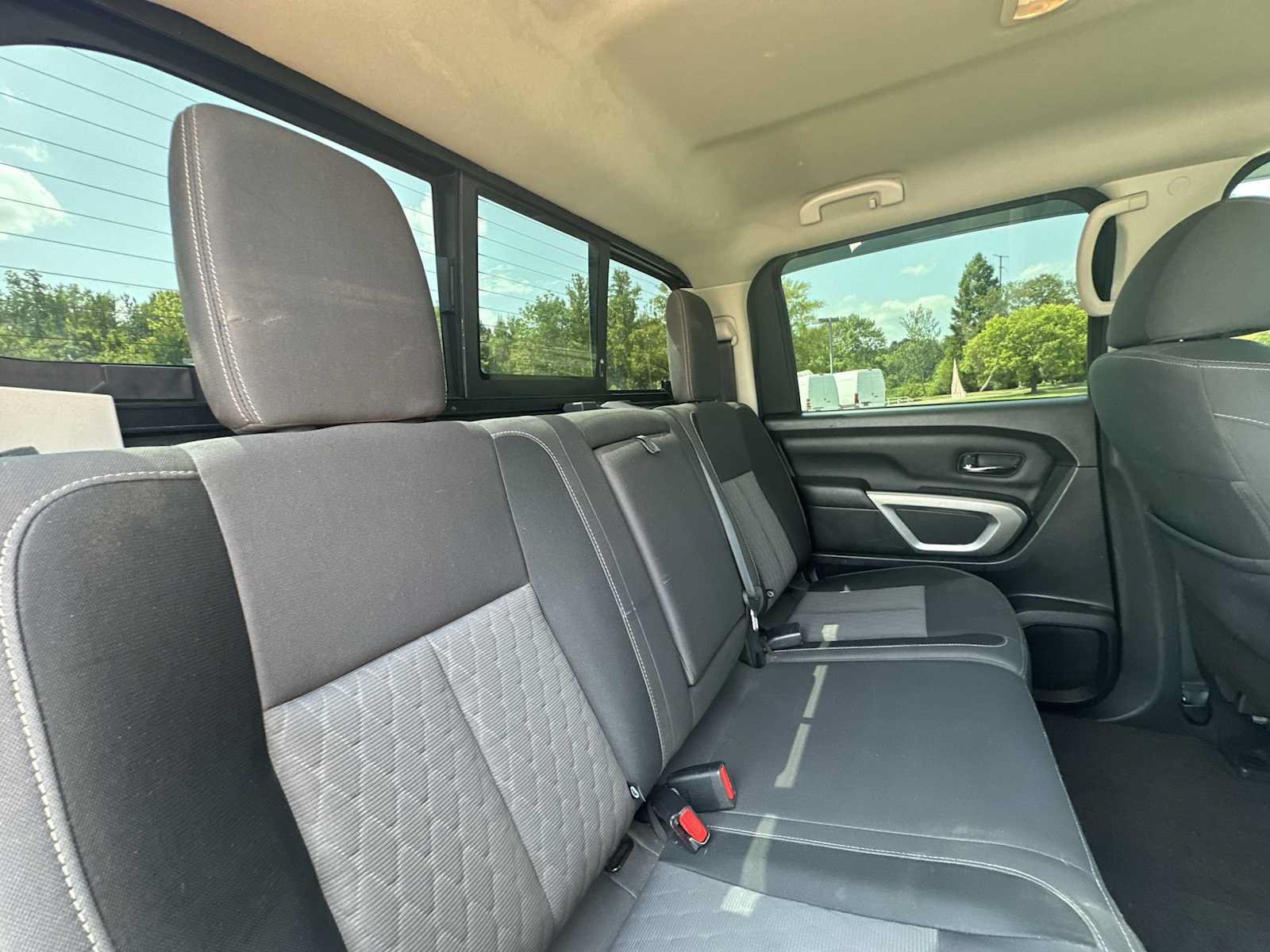 Used 2021 Nissan Titan SV w/ SV Convenience Package RWD image 21