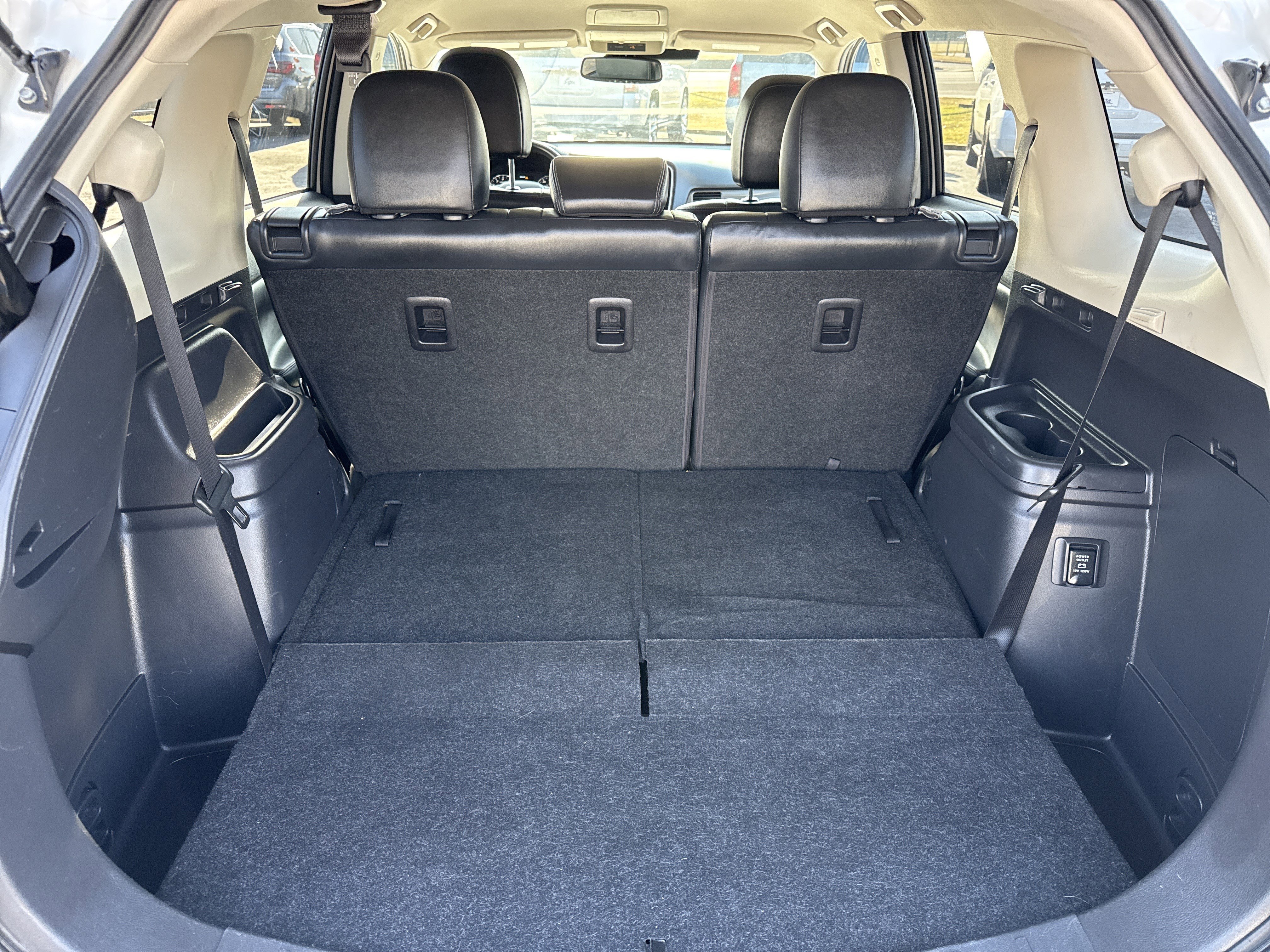 Used 2020 Mitsubishi Outlander AWD image 11