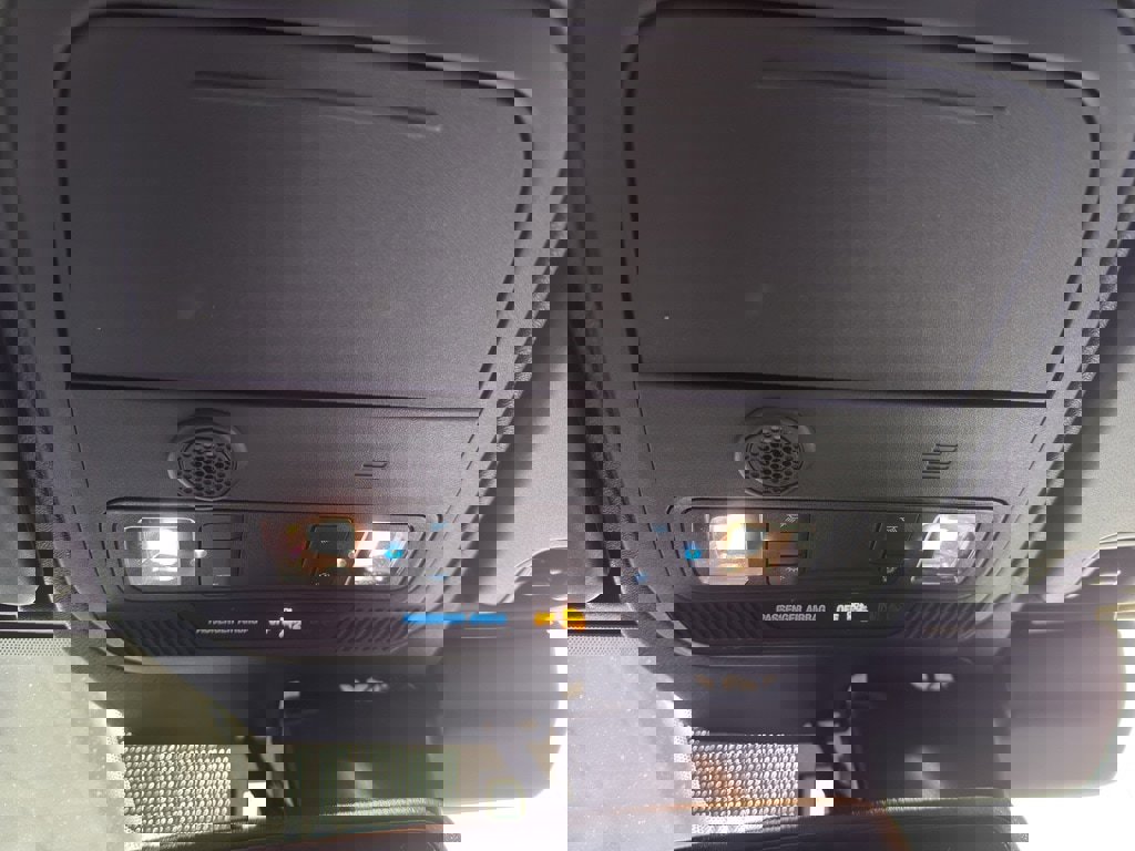 New 2025 Ford Bronco Outer Banks w/ Black Appearance Package image 34