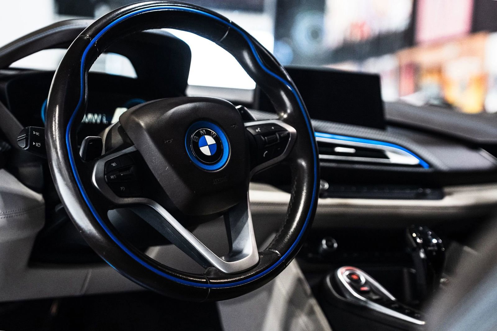 Used 2019 BMW i8 Roadster image 12