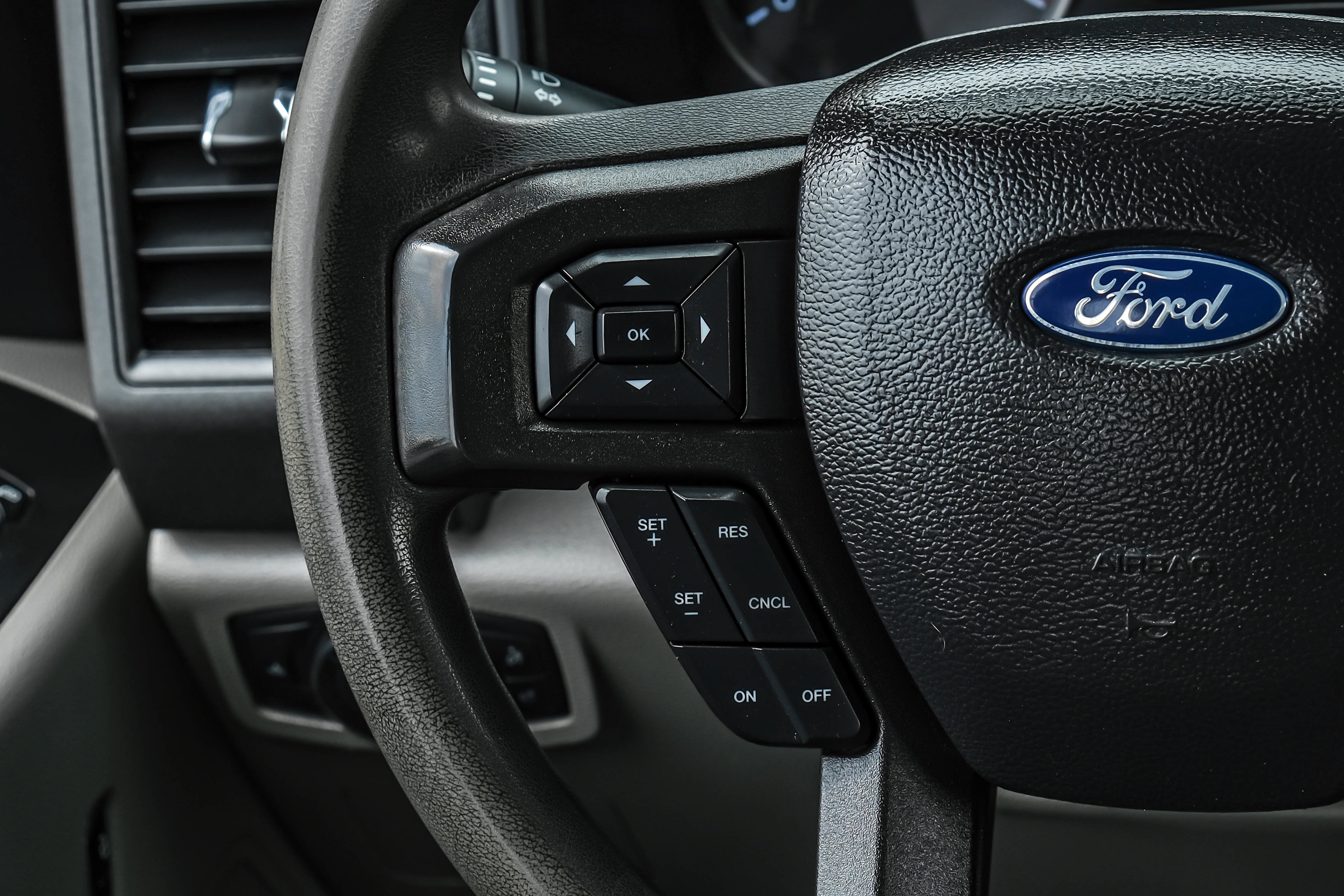 Used 2021 Ford F250 XL w/ STX Appearance Package AWD/4WD image 16
