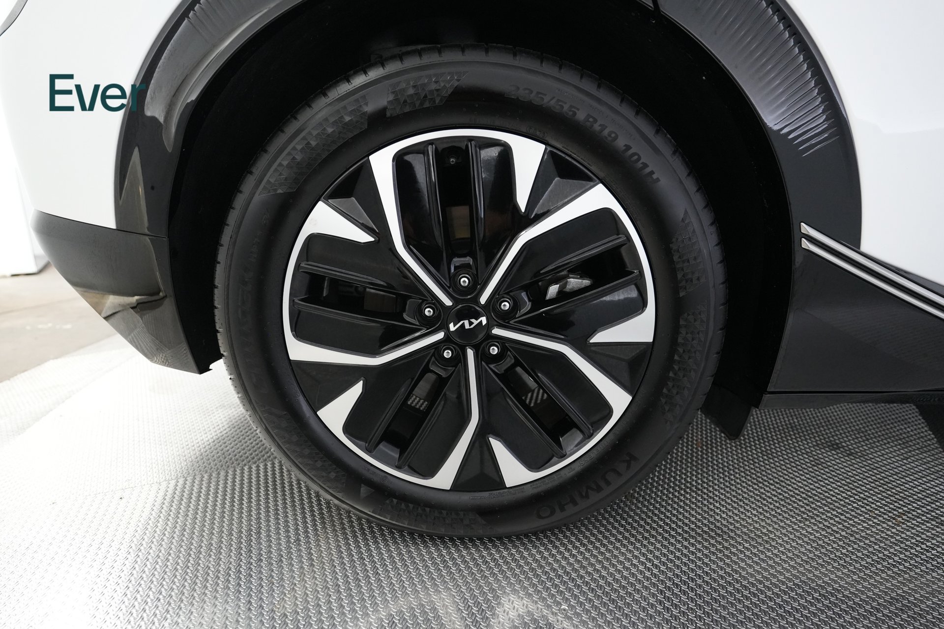 Used 2023 Kia EV6 Wind RWD image 21
