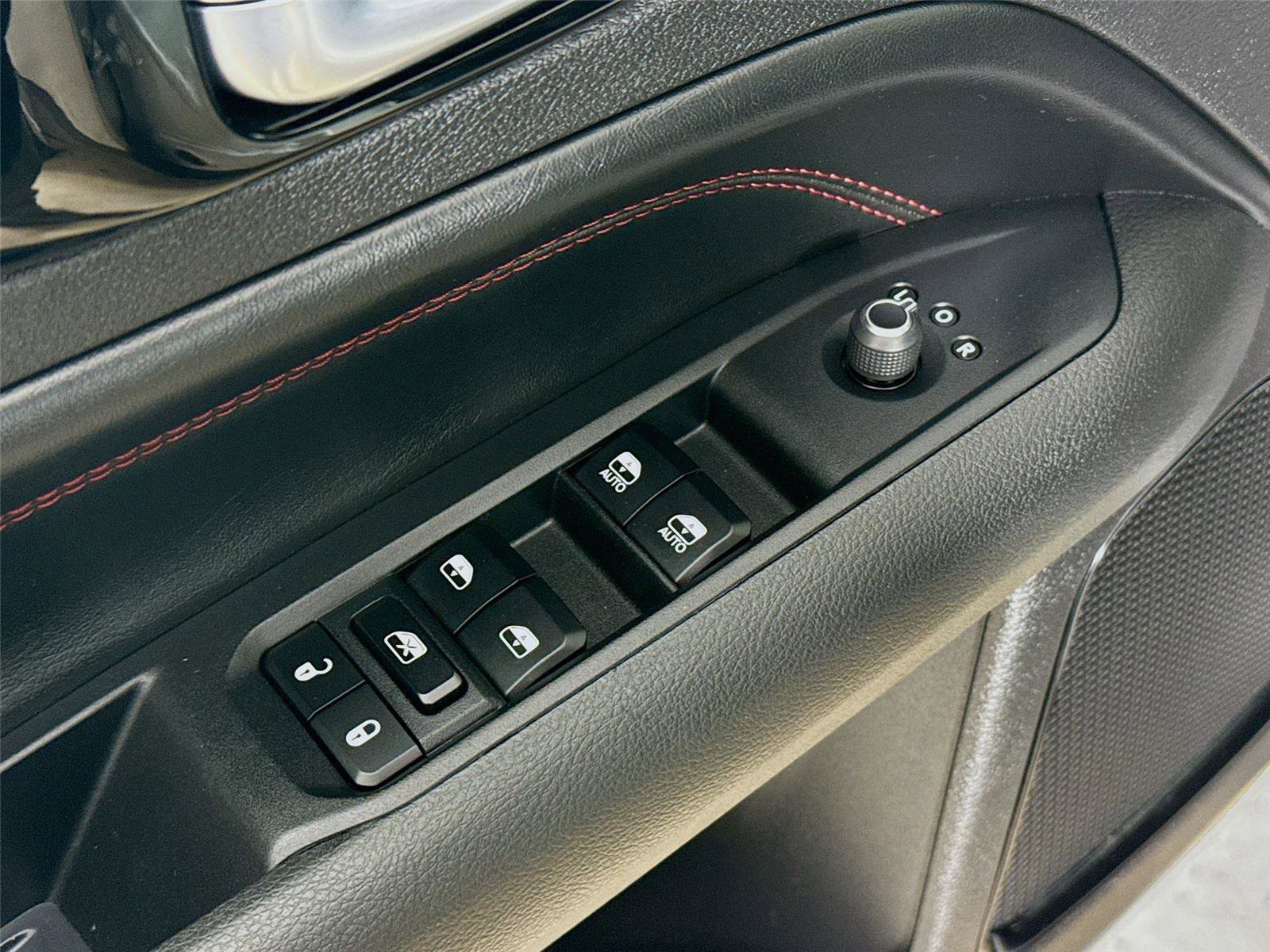 Used 2024 Jeep Compass Trailhawk AWD/4WD image 19