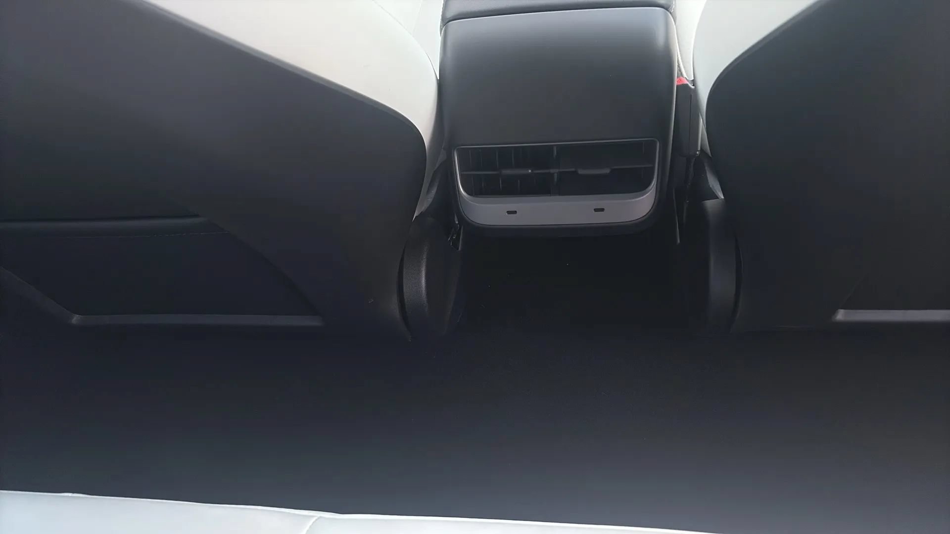 Used 2023 Tesla Model 3 Standard Range RWD image 12