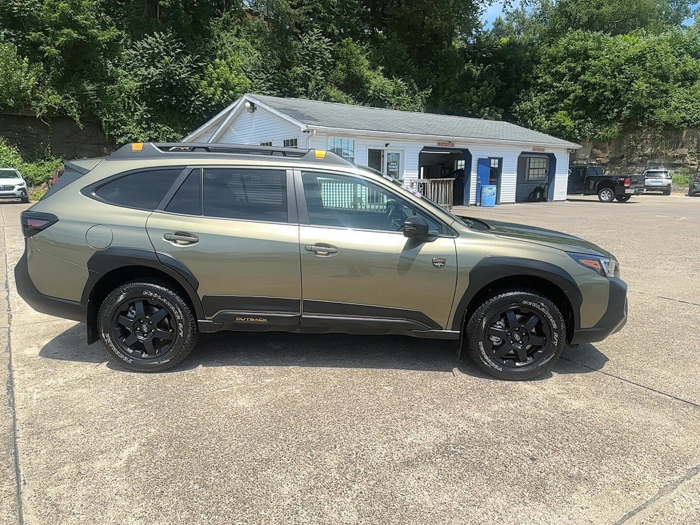 Certified 2024 Subaru Outback Wilderness AWD/4WD image 3