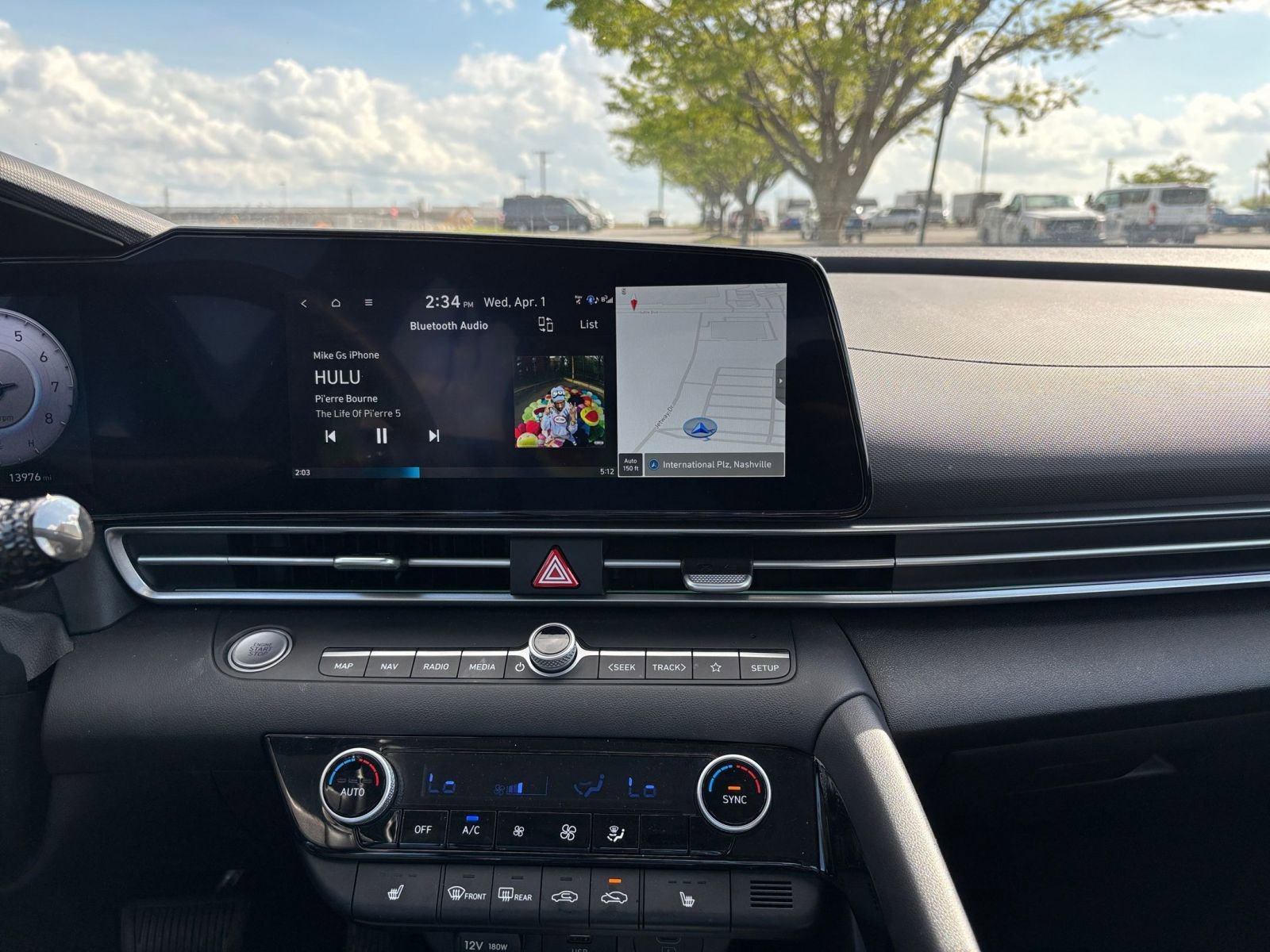 Used 2025 Hyundai Elantra SEL FWD image 17