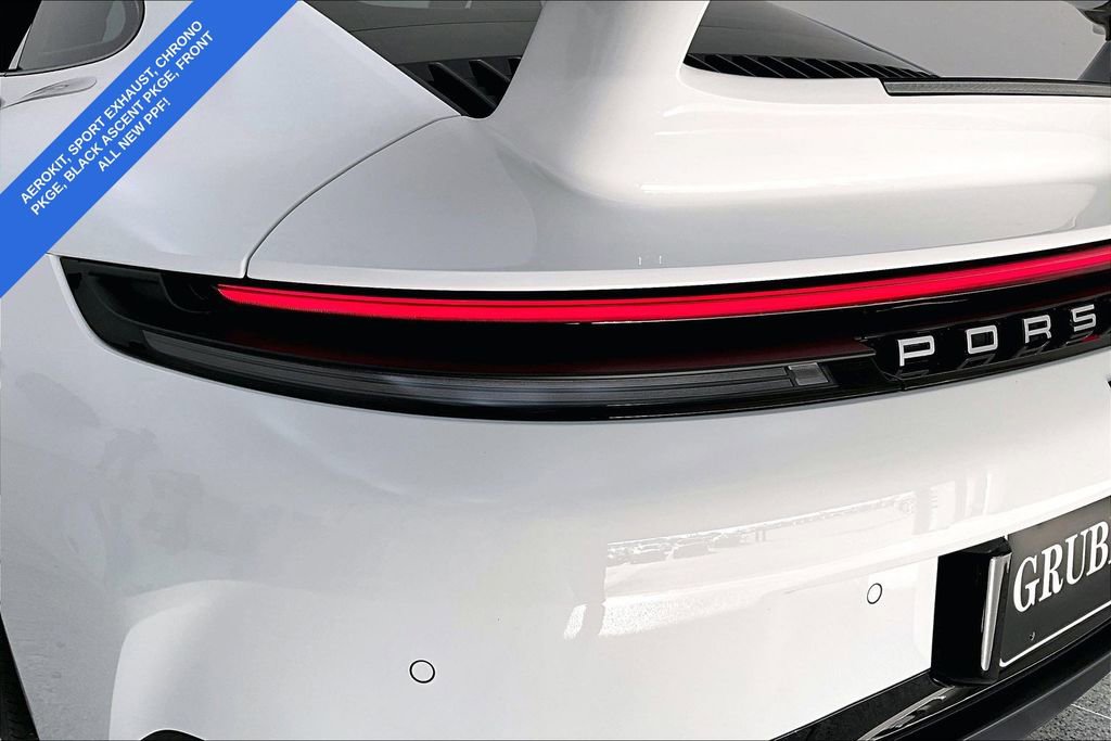 Used 2025 Porsche 911 Carrera image 37