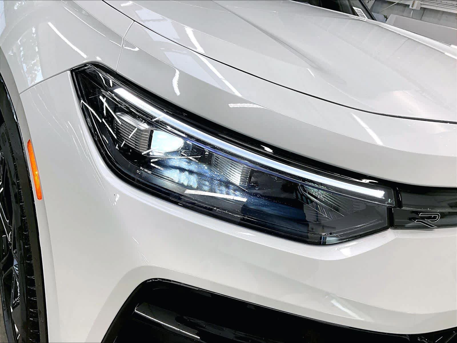 New 2026 Volkswagen Tiguan SE R-Line FWD image 33