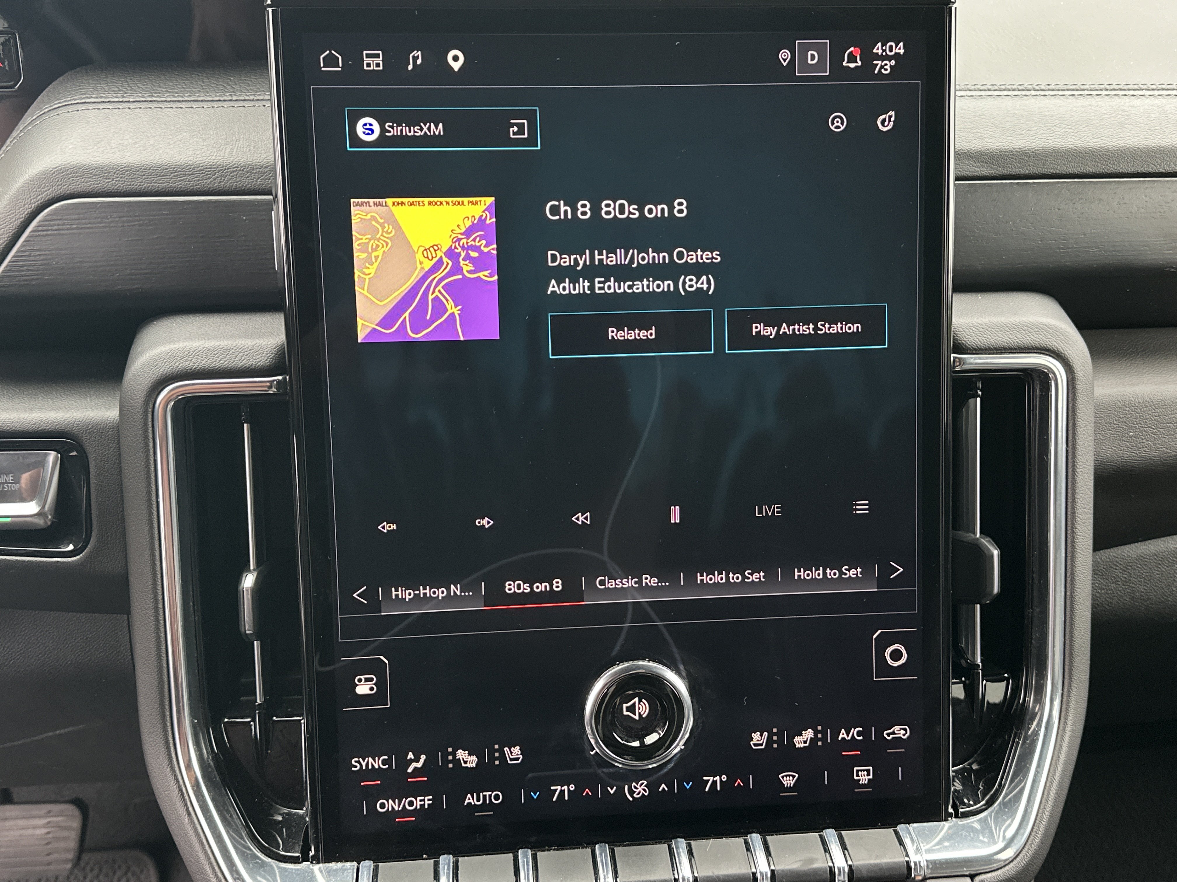 Used 2025 GMC Yukon XL Denali RWD image 29