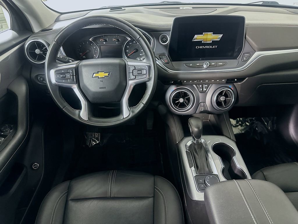 Used 2024 Chevrolet Blazer LT FWD image 17