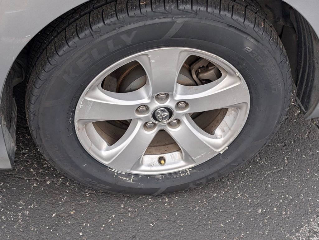 Used 2020 Toyota Sienna LE image 21