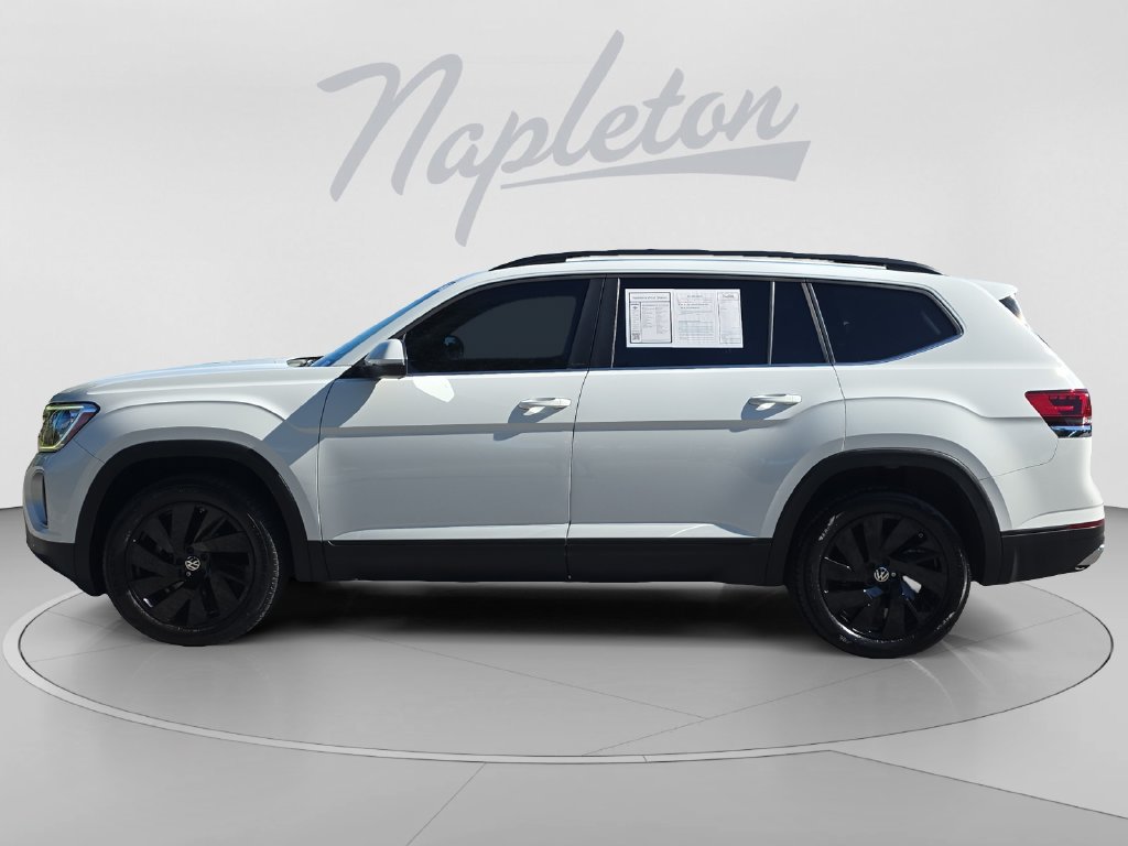 Used 2024 Volkswagen Atlas SE FWD image 2