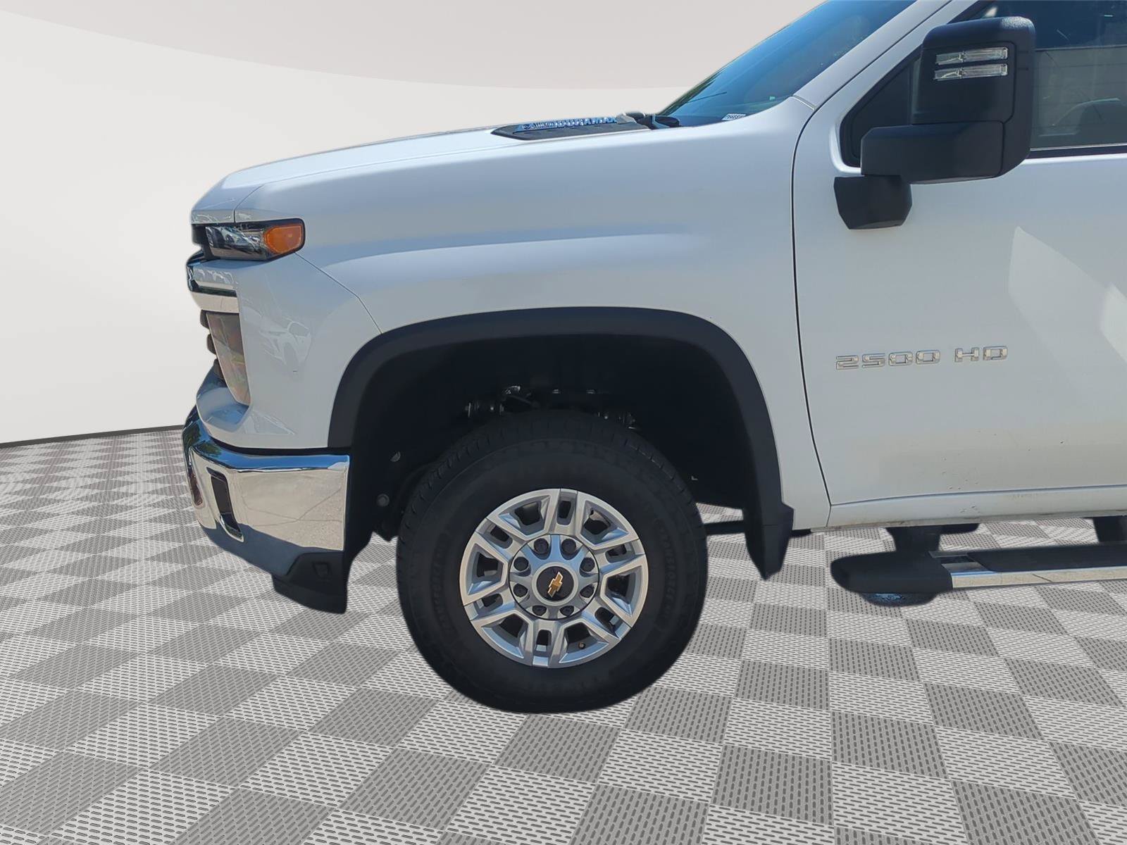Used 2025 Chevrolet Silverado 2500 LT w/ Convenience Package AWD/4WD image 10