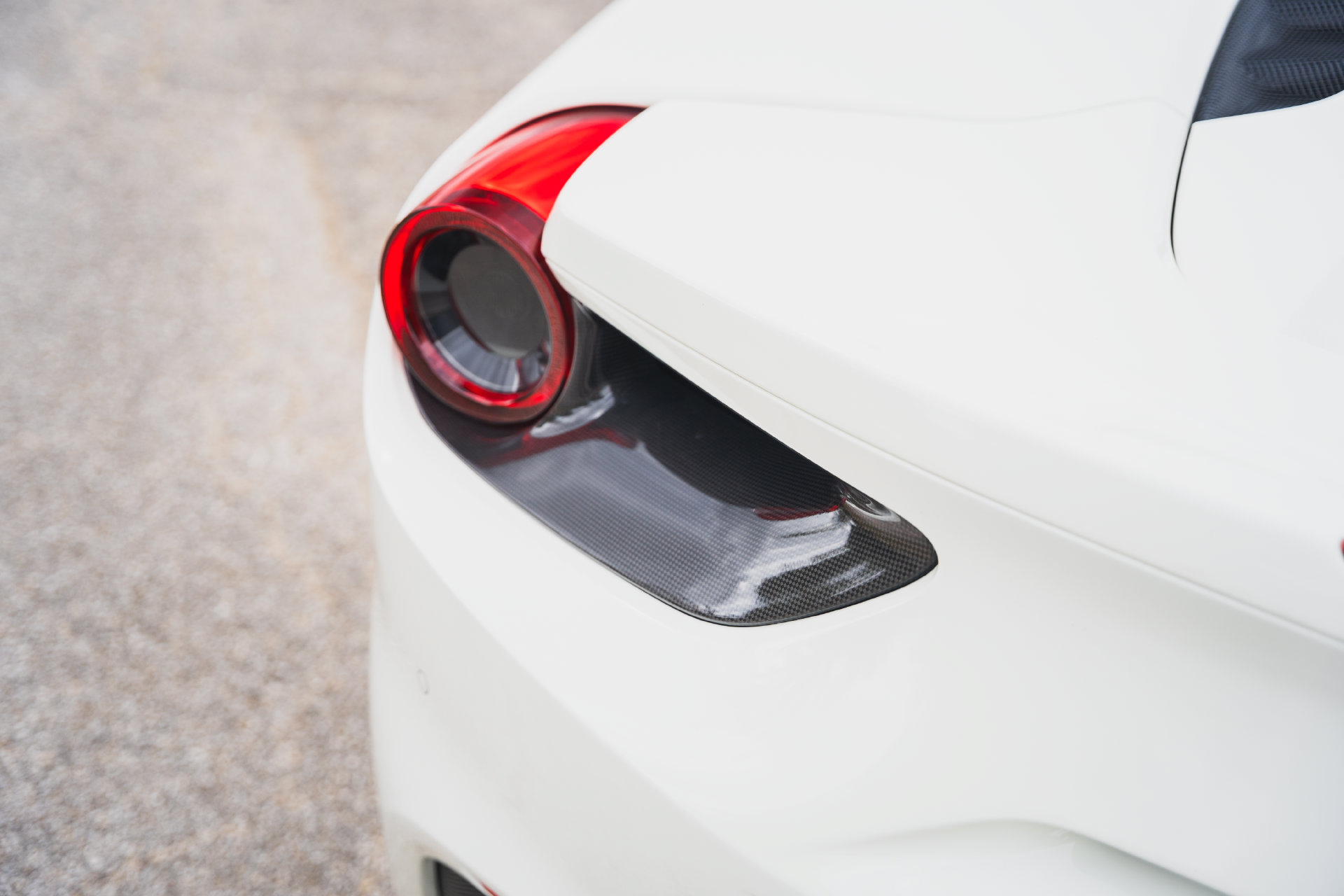 Used 2018 Ferrari 488 Spider RWD image 47