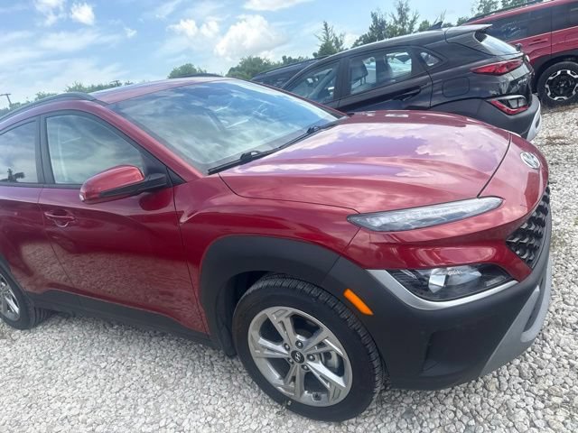 Used 2022 Hyundai Kona SEL w/ Convenience Package FWD image 4