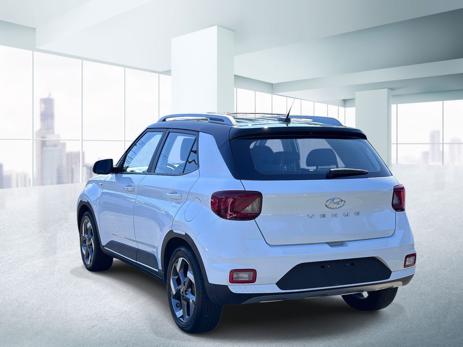 Used 2023 Hyundai Venue Limited w/ Cargo Package FWD image 3