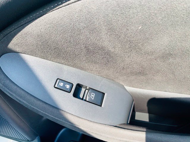 Used 2018 Nissan 370Z Touring Sport RWD image 13