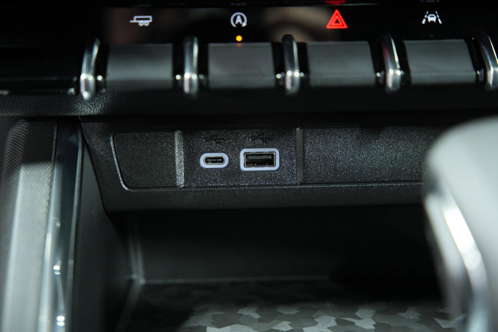 New 2026 GMC Canyon Elevation image 36