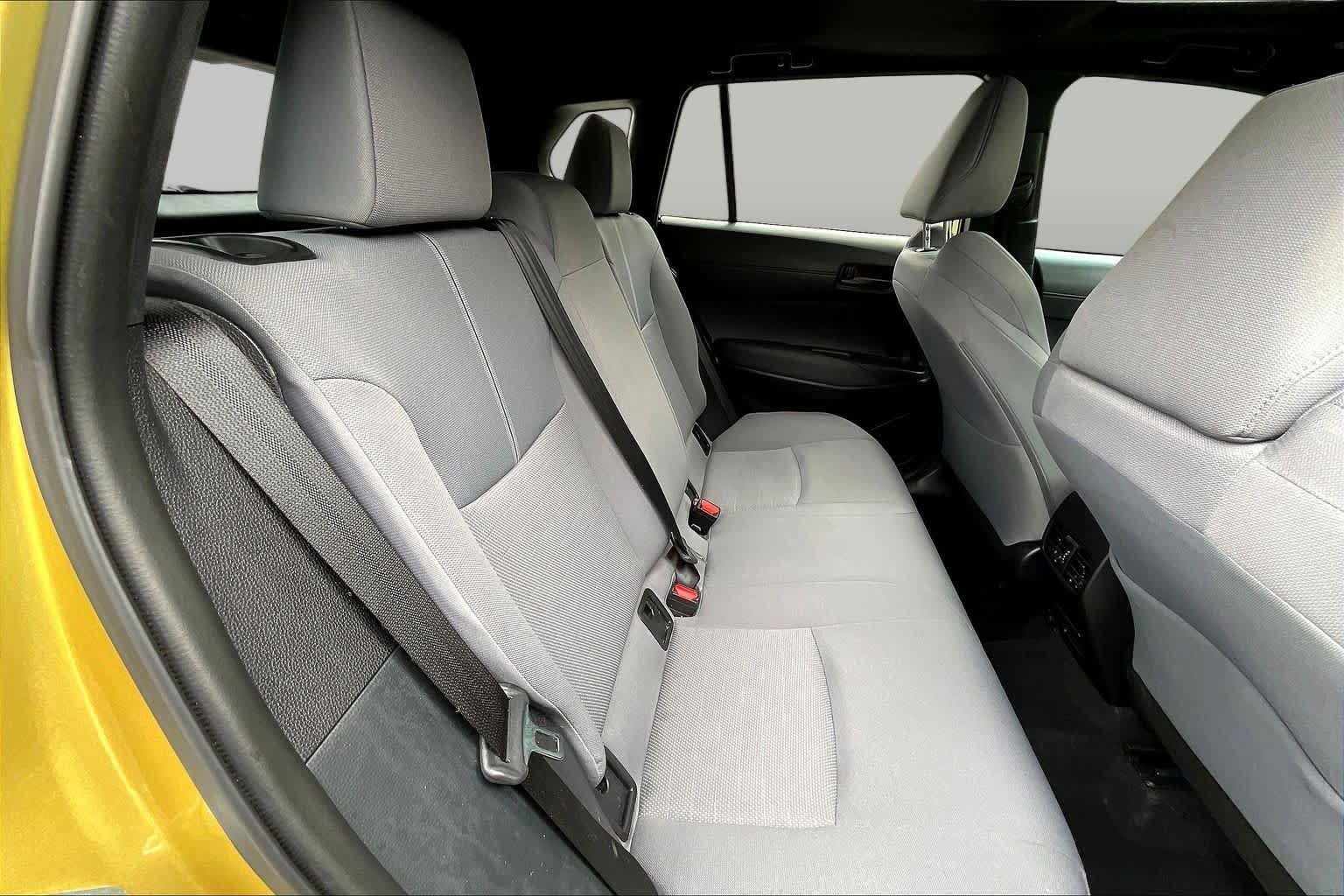 Used 2024 Toyota Corolla Cross AWD Hybrid w/ Moonroof Package image 21