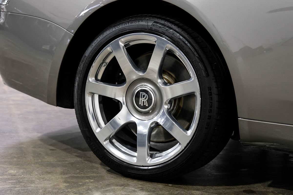 Used 2016 Rolls-Royce Wraith RWD image 55